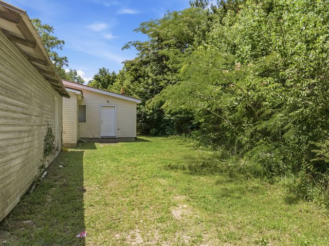 14318 Highway 438, W, Linden, TN 37096