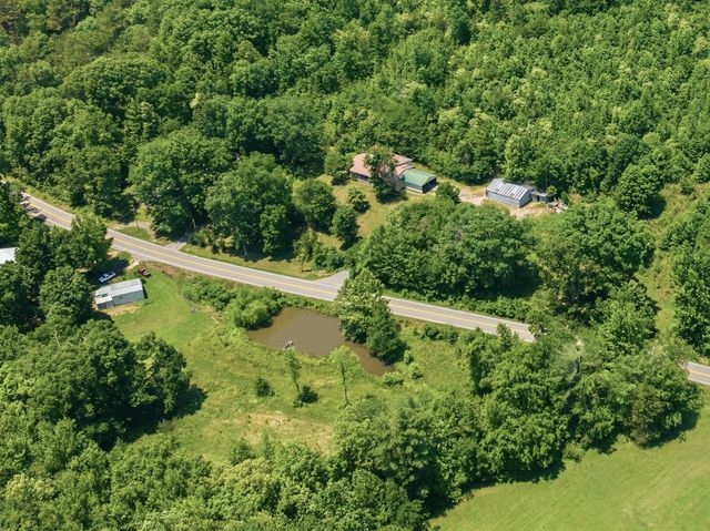 14318 Highway 438, W, Linden, TN 37096