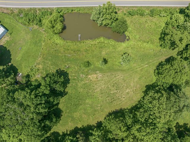 14318 Highway 438, W, Linden, TN 37096