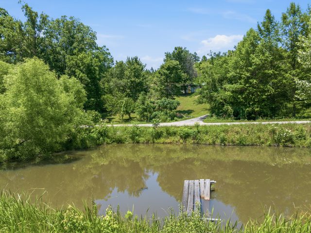 14318 Highway 438, W, Linden, TN 37096