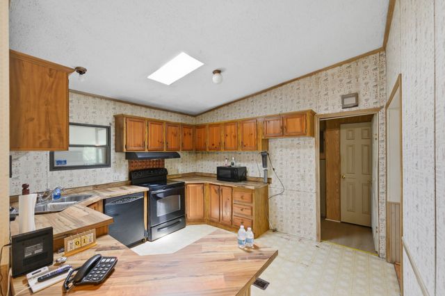 14318 Highway 438, W, Linden, TN 37096