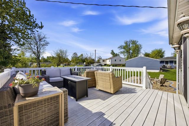 5769 Langdon Ave SW, Cedar Rapids, IA 52404