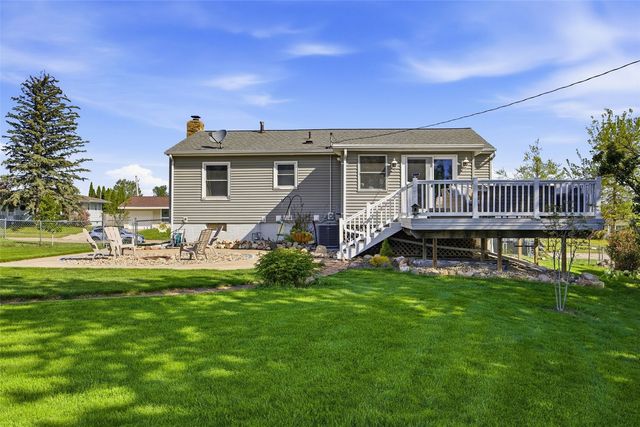 5769 Langdon Ave SW, Cedar Rapids, IA 52404