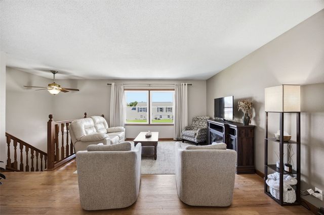5769 Langdon Ave SW, Cedar Rapids, IA 52404