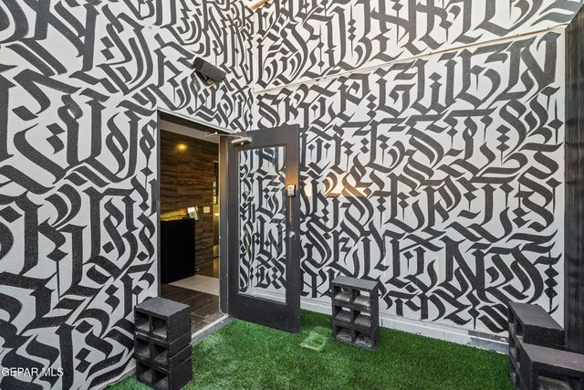 4201 Camelot Heights Drive, El Paso, TX 79912