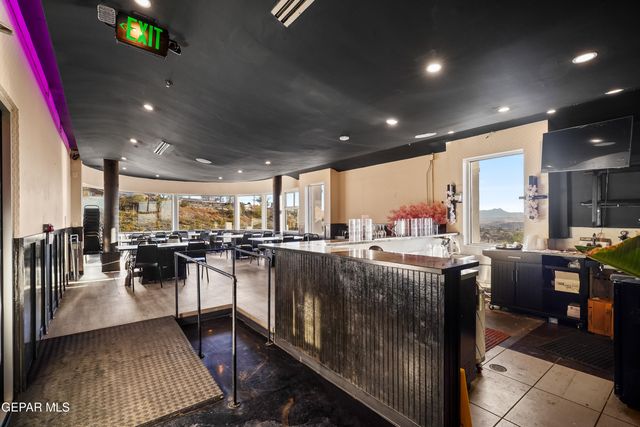 4201 Camelot Heights Drive, El Paso, TX 79912