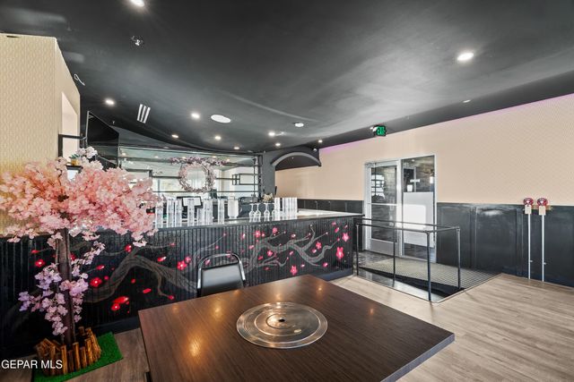 4201 Camelot Heights Drive, El Paso, TX 79912