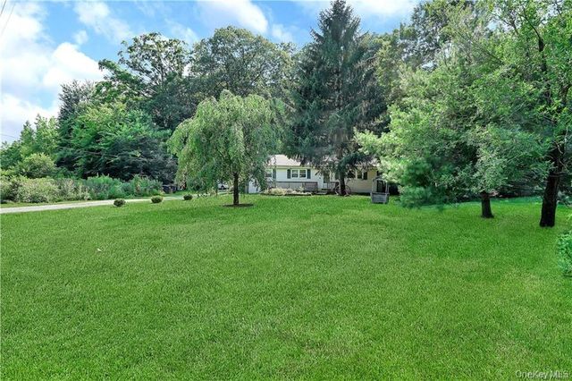 35 Peddler Hill Road, Monroe, NY 10950