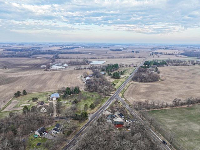 N1892 Highway 14, Walworth, WI 53184