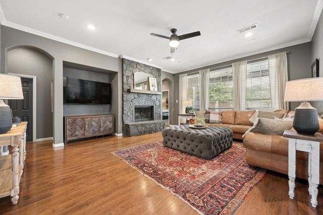 8312 Victoria Lane, Lantana, TX 76226