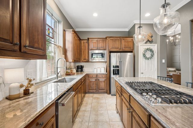 8312 Victoria Lane, Lantana, TX 76226