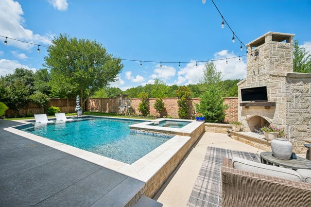 8312 Victoria Lane, Lantana, TX 76226
