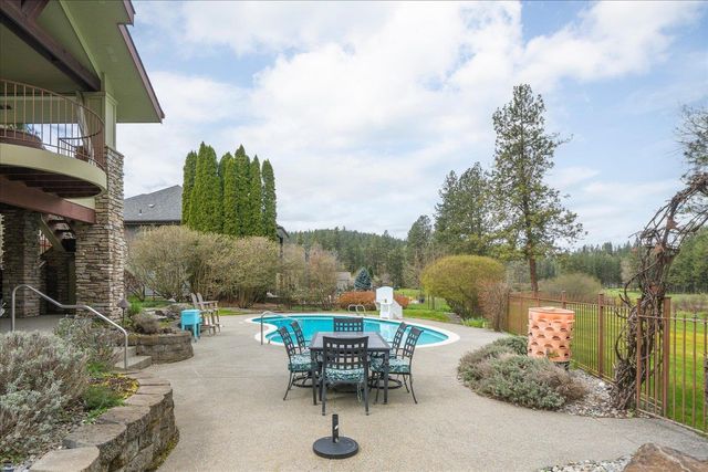 115 E Meadowlane Dr, Spokane, WA 99224