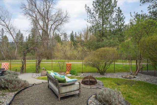 115 E Meadowlane Dr, Spokane, WA 99224