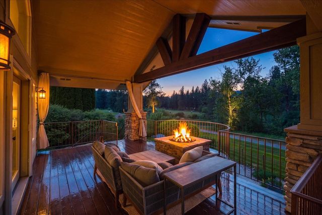 115 E Meadowlane Dr, Spokane, WA 99224