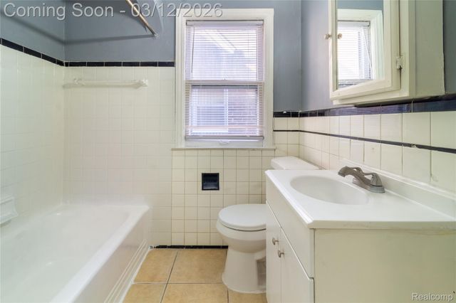 15870 Lesure Street, Detroit, MI 48227