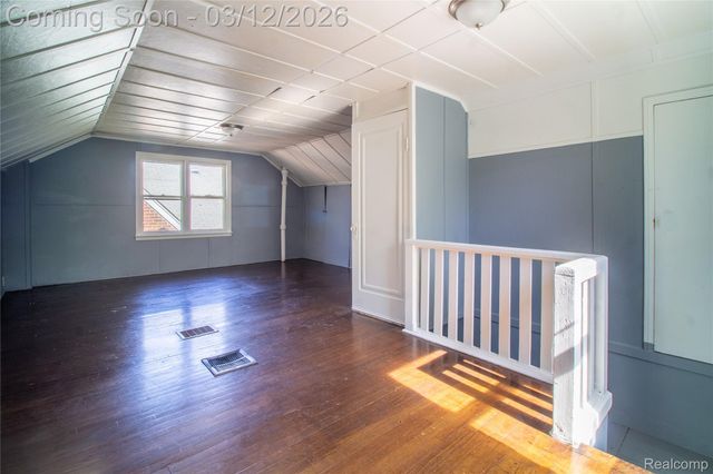 15870 Lesure Street, Detroit, MI 48227