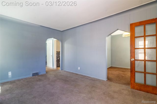 15870 Lesure Street, Detroit, MI 48227