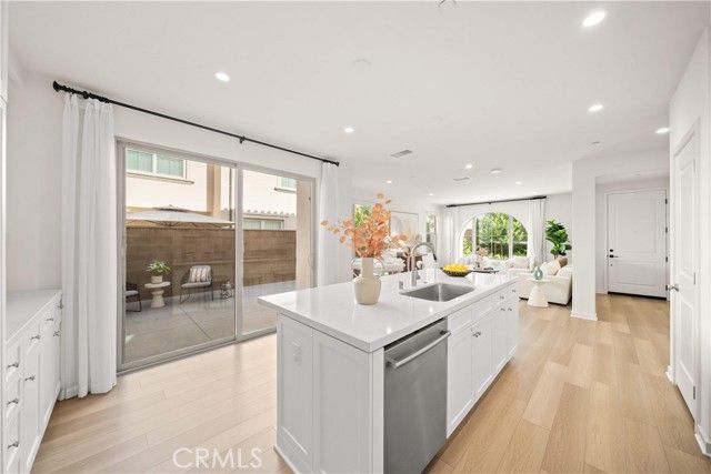 136 Newburry, Irvine, CA 92618