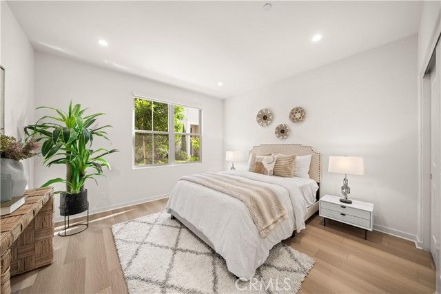 136 Newburry, Irvine, CA 92618