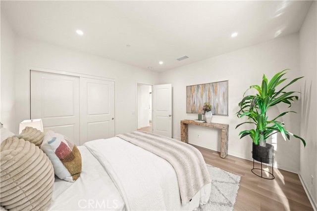 136 Newburry, Irvine, CA 92618