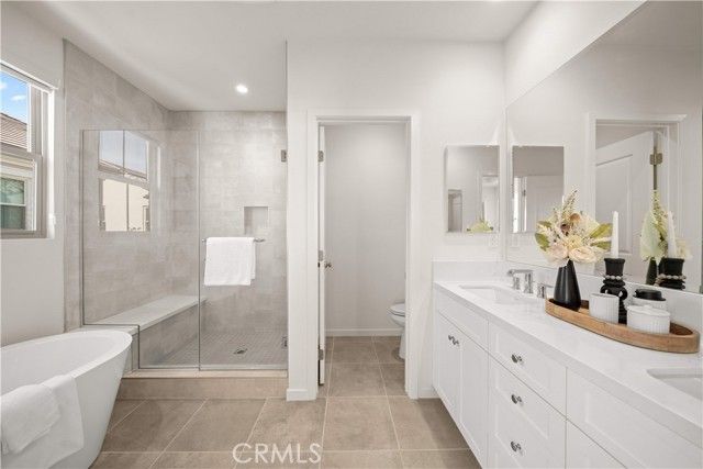 136 Newburry, Irvine, CA 92618