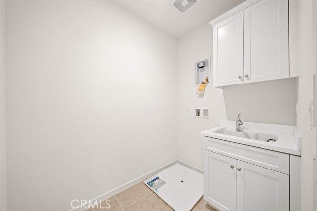 136 Newburry, Irvine, CA 92618