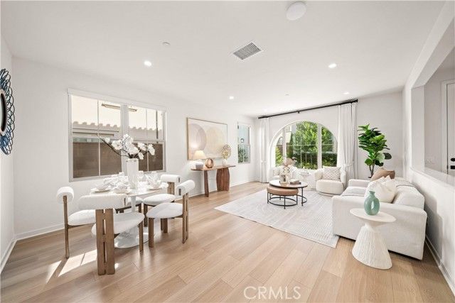 136 Newburry, Irvine, CA 92618