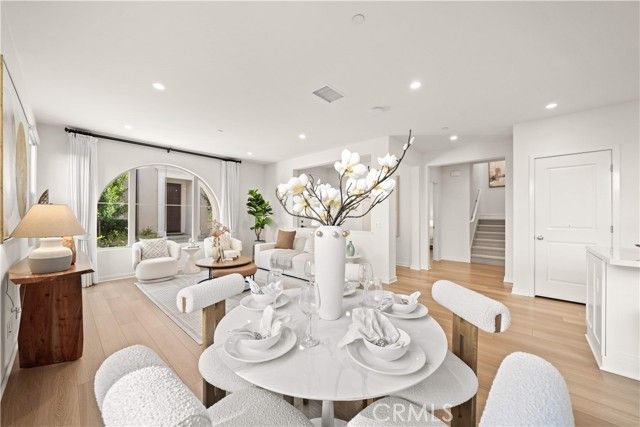 136 Newburry, Irvine, CA 92618