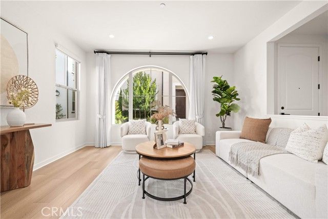 136 Newburry, Irvine, CA 92618