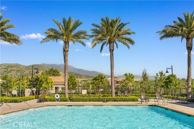 136 Newburry, Irvine, CA 92618