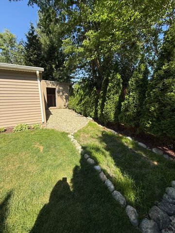 229 Fuller Road, Hinsdale, IL 60521