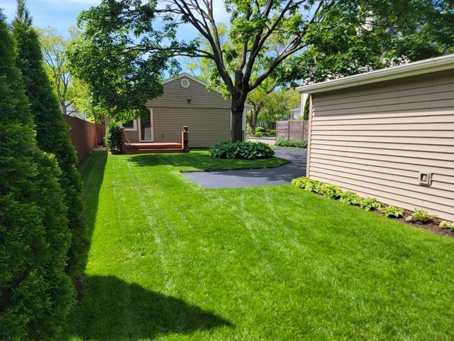 229 Fuller Road, Hinsdale, IL 60521