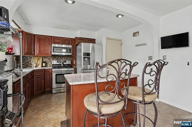 378 Riverside Avenue, Rutherford, NJ 07070