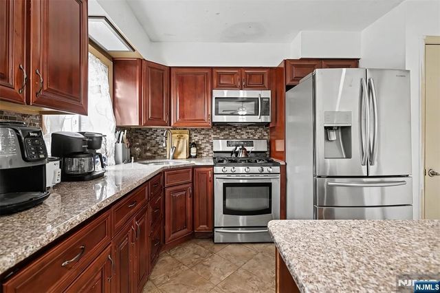 378 Riverside Avenue, Rutherford, NJ 07070