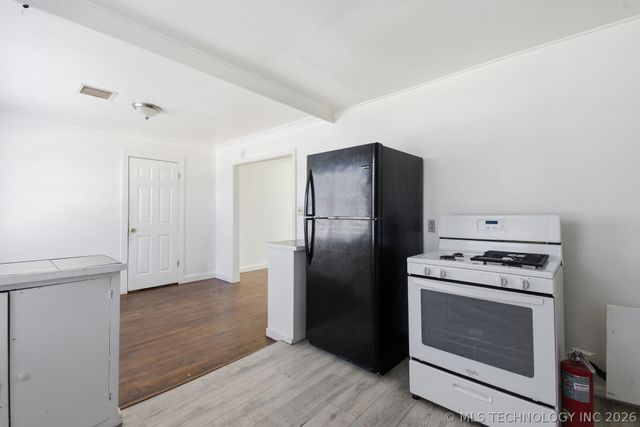 1633 E 10th Street, Tulsa, OK 74120