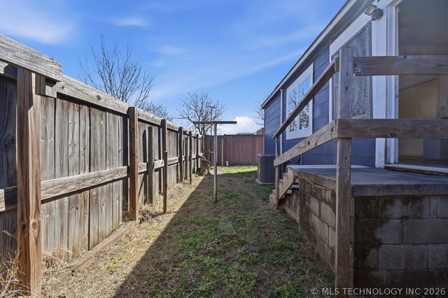 1633 E 10th Street, Tulsa, OK 74120