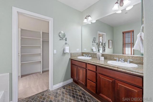 2734 Piantino, San Diego, CA 92108