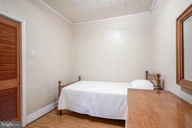 2522 S WARNOCK ST, Philadelphia, PA 19148