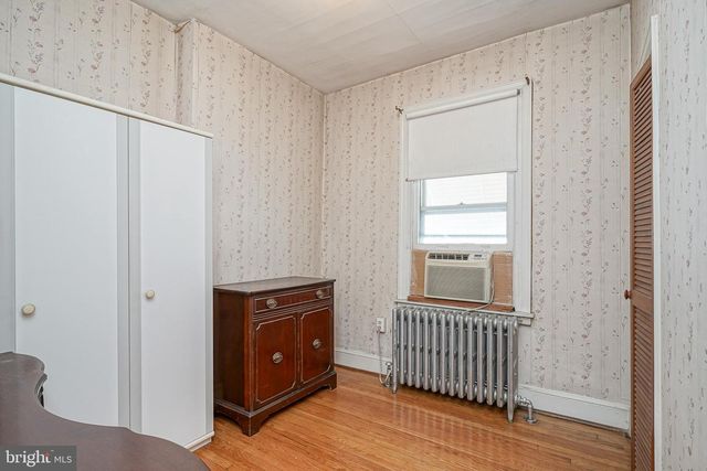 2522 S WARNOCK ST, Philadelphia, PA 19148