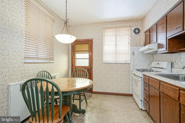 2522 S WARNOCK ST, Philadelphia, PA 19148