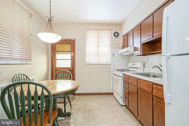 2522 S WARNOCK ST, Philadelphia, PA 19148