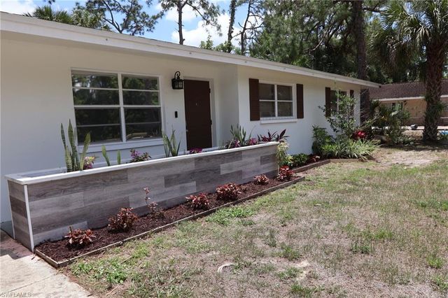 602 James AVE, Lehigh Acres, FL 33936