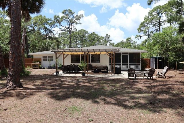 602 James AVE, Lehigh Acres, FL 33936
