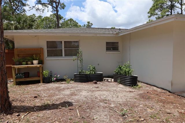 602 James AVE, Lehigh Acres, FL 33936