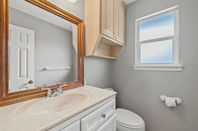 854 Lakebreeze Drive, Canyon Lake, TX 78133