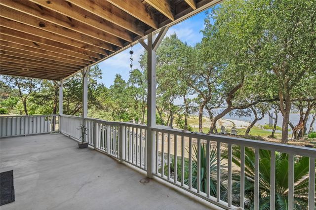 854 Lakebreeze Drive, Canyon Lake, TX 78133