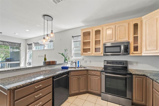 854 Lakebreeze Drive, Canyon Lake, TX 78133