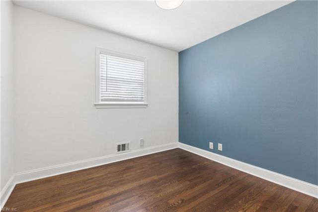 200 Peachwood LN, Virginia Beach, VA 23452