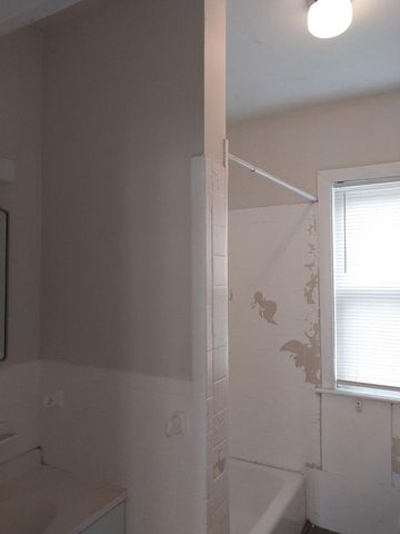 15 Astor St 3, Lynn, MA 01905